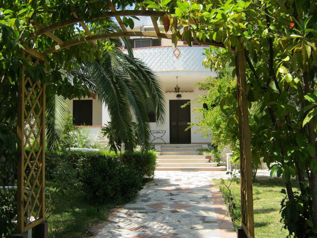 Villa Antonio Calderisi Vieste Exteriör bild